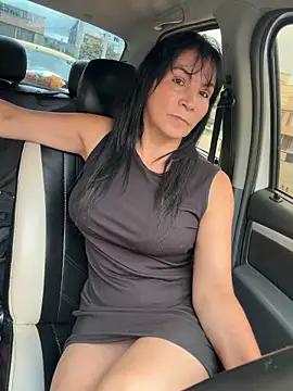 Charlottebadgirl live sex cam