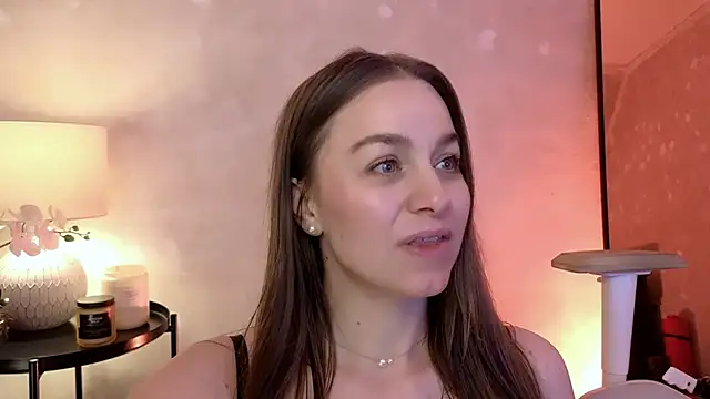 MilaFleur live sex cam