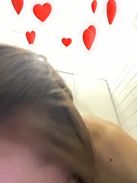 Holly_Play live sex cam