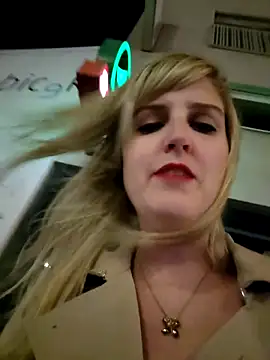 Sexybiene969 live sex cam