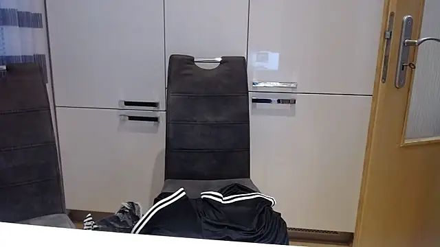 johnnym1 live sex cam