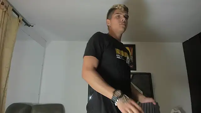 wyatt_3 live sex cam
