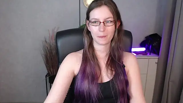 emmaxDelight's web cam
