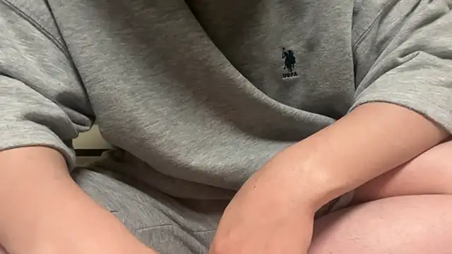 Yuta20002 live sex cam