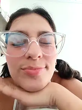 Ary-18 live sex cam