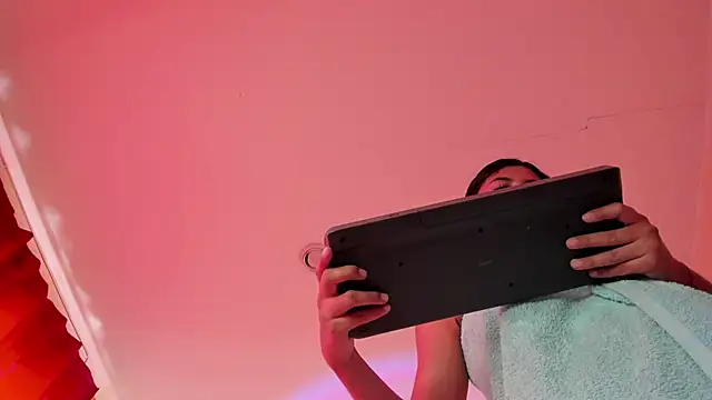 _maiahairy_'s web cam
