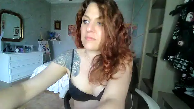 Morbida_Luna's web cam