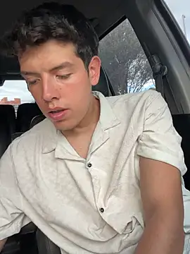 mattebret11 live sex cam