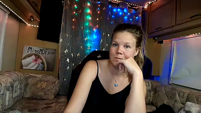 CallMeMaria's web cam