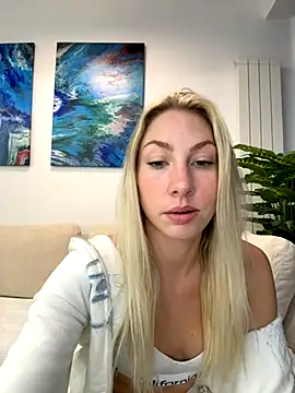 LuisaBecker live sex cam