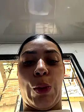 AlannaEvons live sex cam