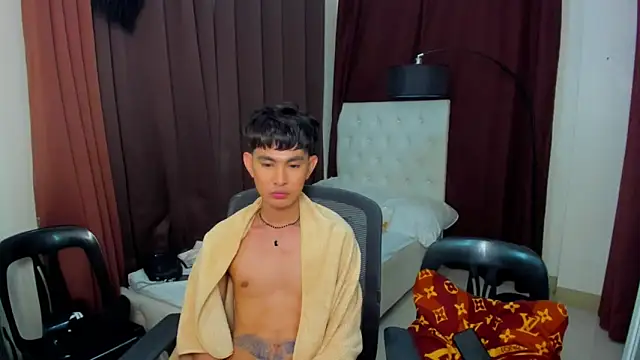 XloverXsiantwink live sex cam