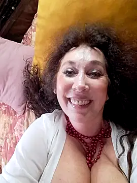 GypsyEsmeralda live sex cam