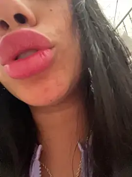 kiim_taaylor live sex cam