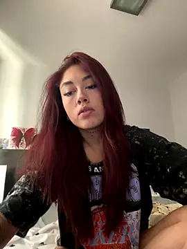yourdreamgirl11's web cam