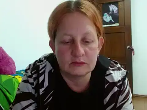 ViioletaMora live sex cam
