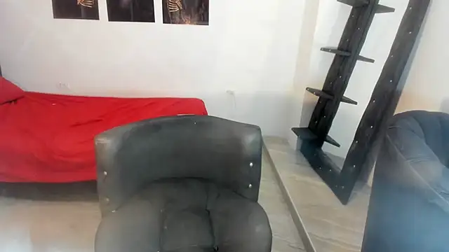 naomiwildburn live sex cam