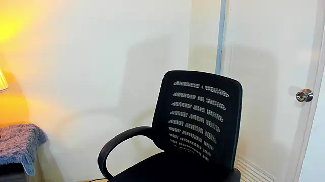 FuckDollNicky live sex cam