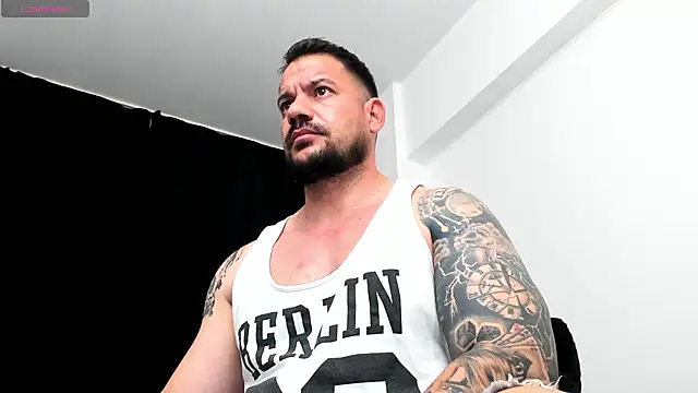 musclemonster31 live sex cam