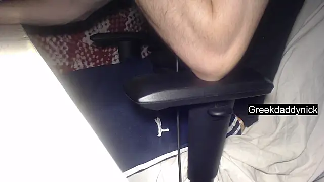 GreekDaddyNickOfficial's cam snapshot