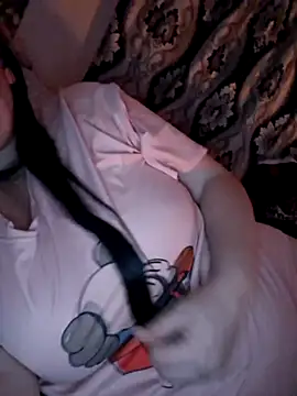 Ariana381 live sex cam