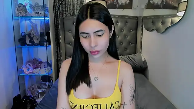 Claudia_empress live sex cam