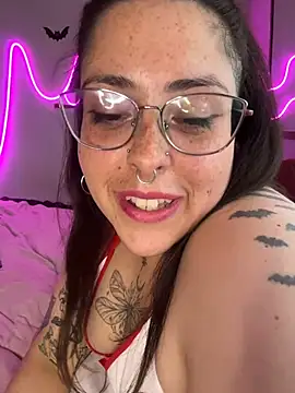 Mizztikaa's web cam