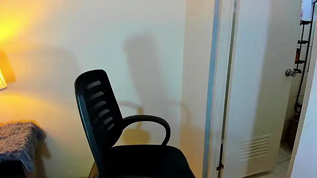 FuckDollNicky live sex cam