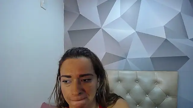 Milf-Prettyboobs's web cam