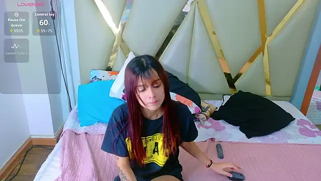 hot-littlechill's web cam