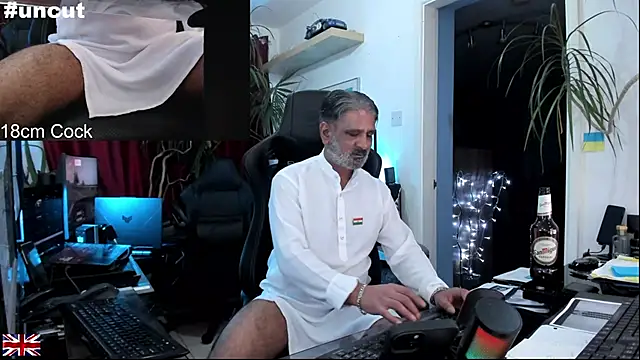 OnlineBossUK live sex cam