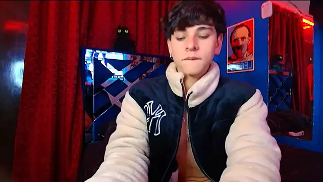 Luke_Howland live sex cam
