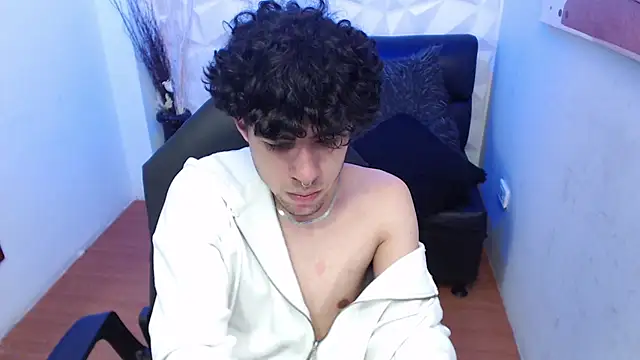 Liil_boy live sex cam