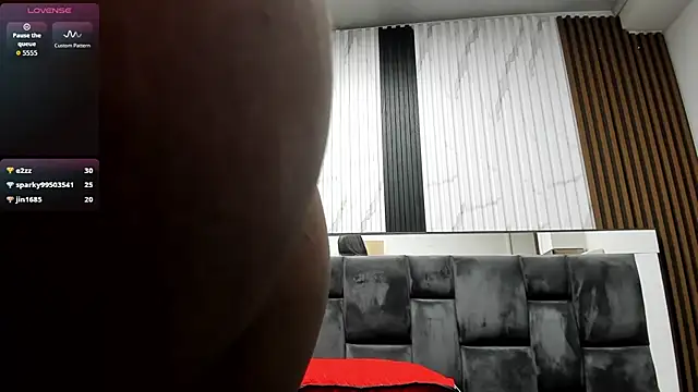 DAYANA_BIG_COCK live sex cam