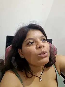 kajal77715 live sex cam