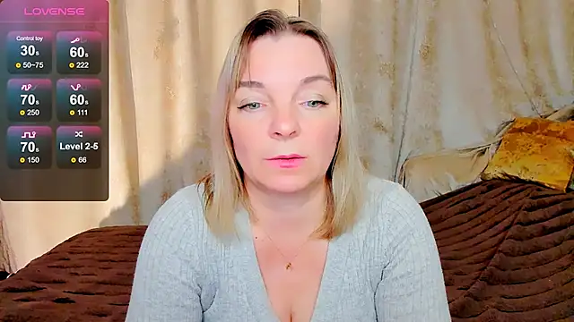 Regina__blue's web cam