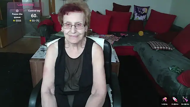 HeisseomaOriginal live sex cam