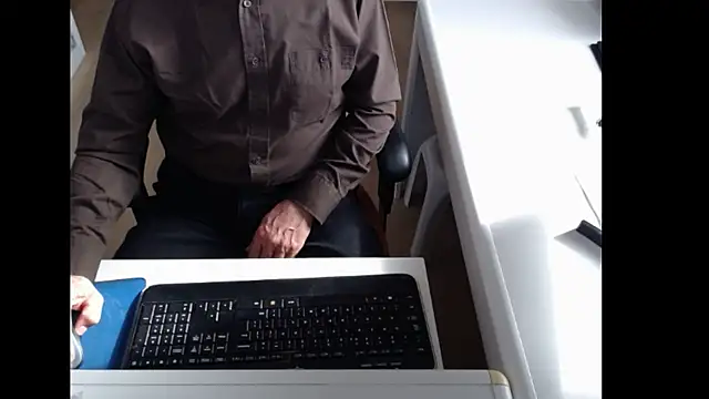 dutchpornking's cam snapshot
