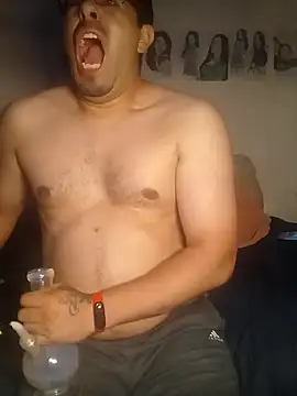 k1oudE live sex cam