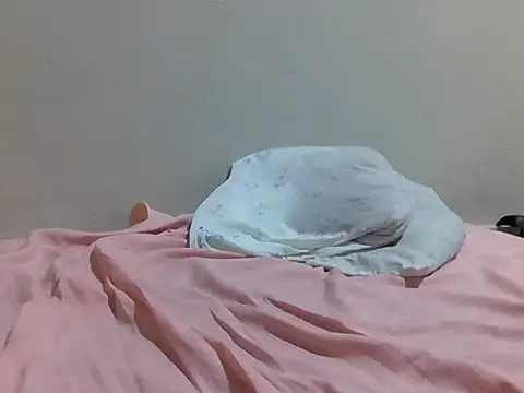 AfricanDoll20's web cam