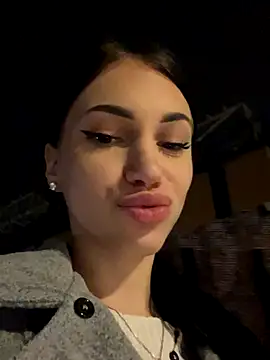 ilariea_girl live sex cam