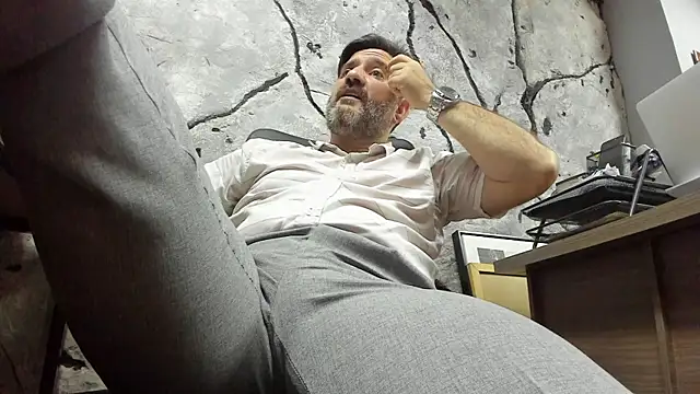 Maxi_thebig_daddy live sex cam