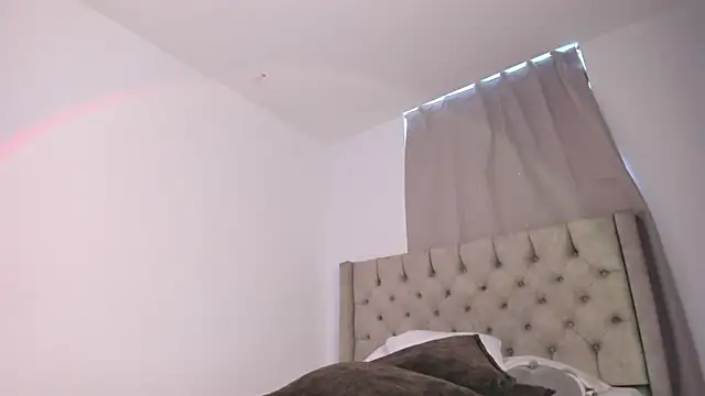 ThomyThompson live sex cam