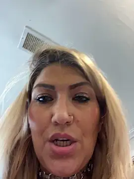 LittleMissEeve live sex cam