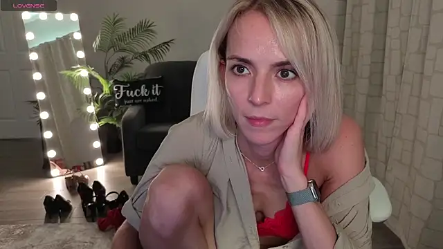 YourMarthaMayer live sex cam