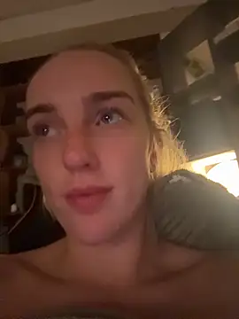 BlondeBombshellAmelia's web cam