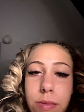 Katherinabby33 live sex cam