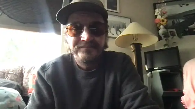 cliveokanagan24 live sex cam