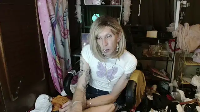 Ombeline1 live sex cam