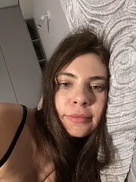 CurlyLara live sex cam